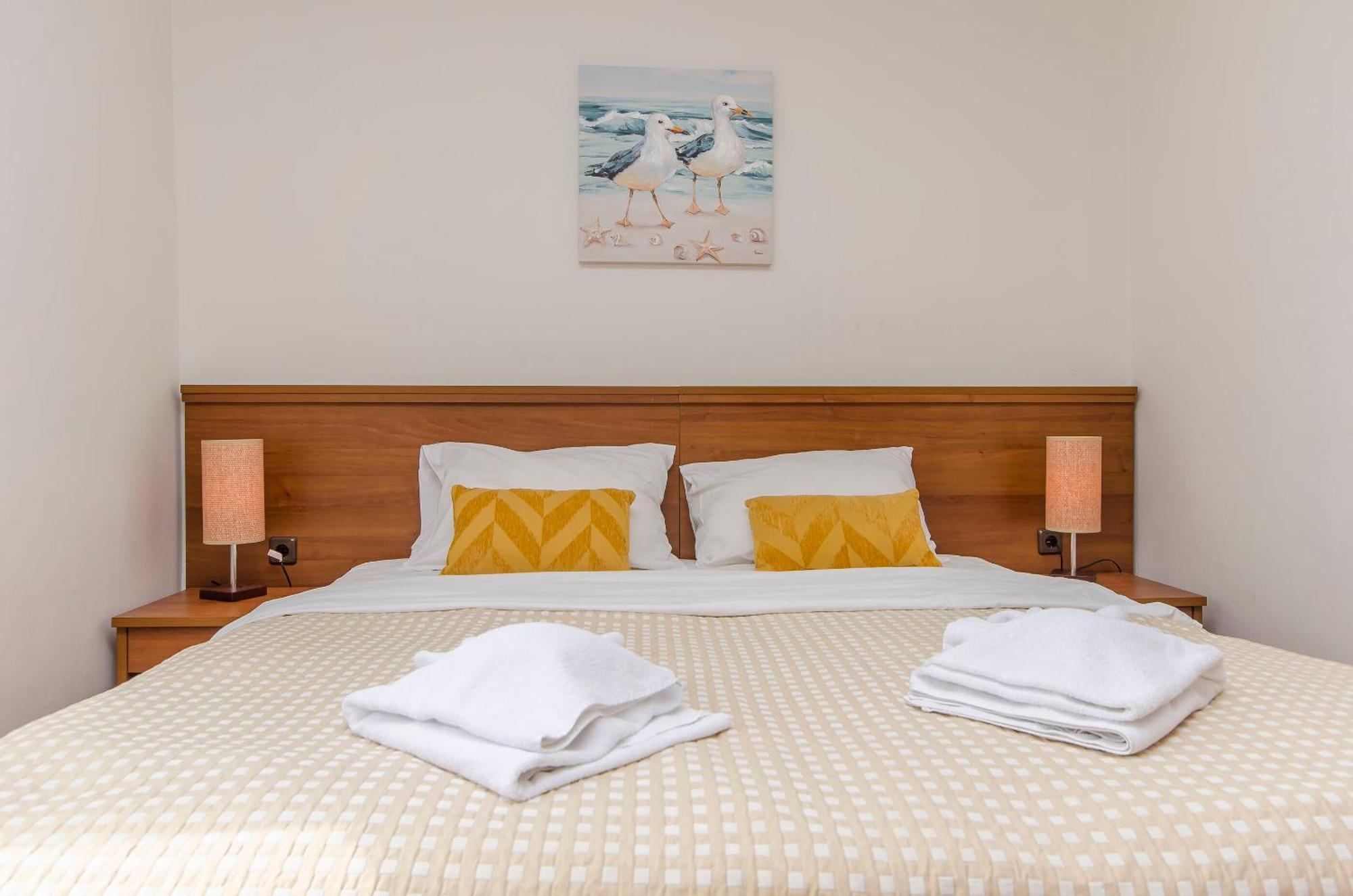 House Hotel Plava Laguna Tisno Eksteriør billede